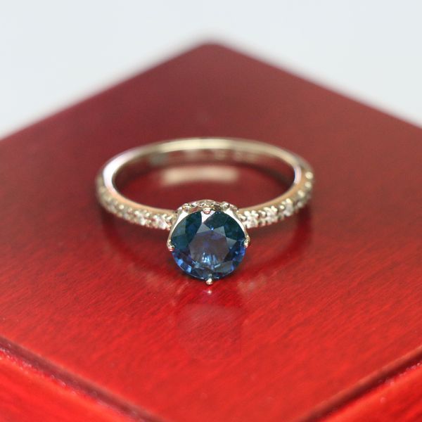 Каблучка з діамантами та кольоровим камінням 981-1842 №586 розмір 17,5 вага 2,86 проба 585 981-1842 фото
